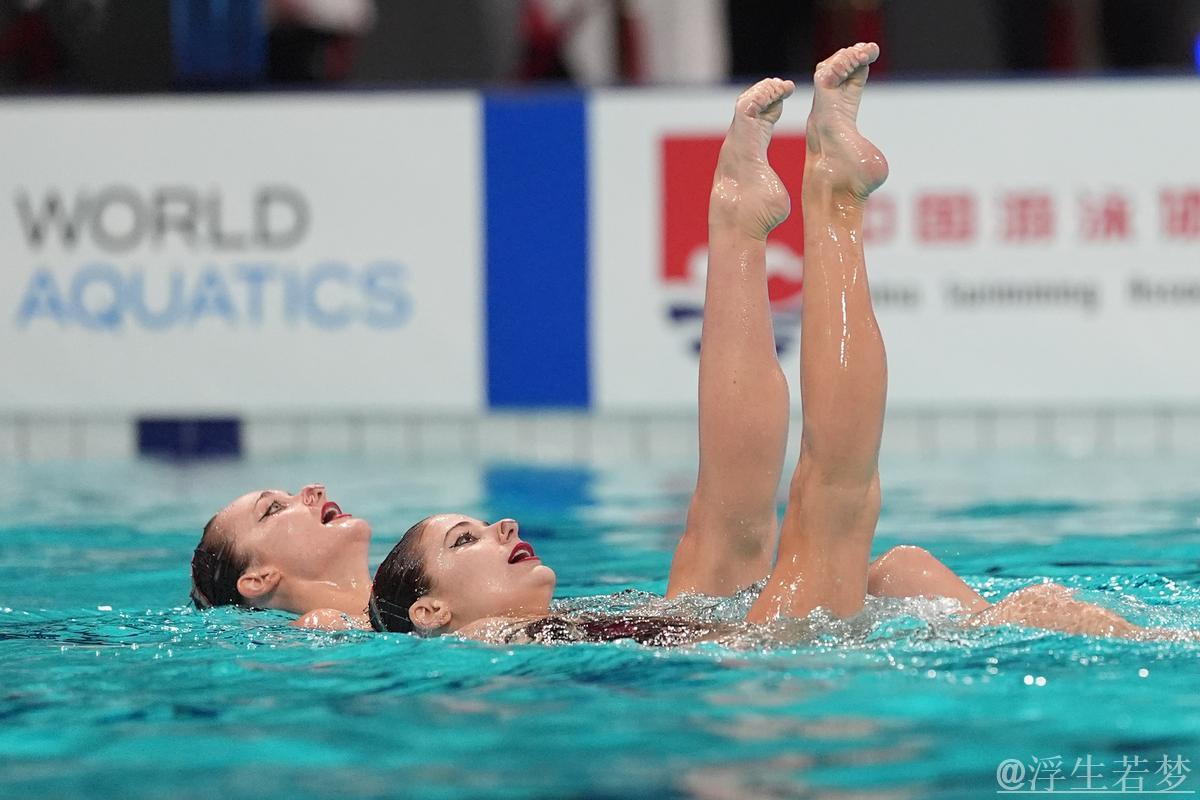 世界杯花样游泳总决赛:女子双人技巧赛 世界杯花样游泳总决赛:女子双人技巧赛