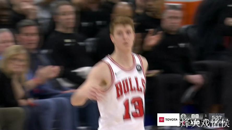 怀特砍下24分武切维奇17+11 公牛主场轻松击败篮网